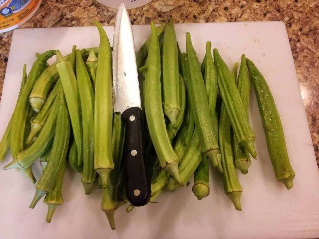 100+ Emerald Okra Seeds – HEIRLOOM – NON GMO — FRESH