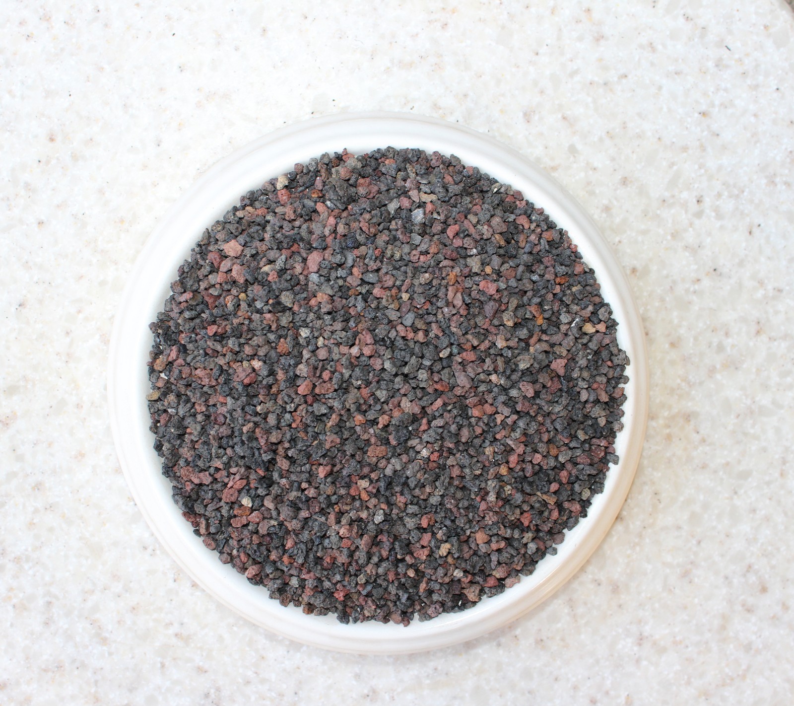 Red Lava Rock (Scoria) Small 1/8″ to 3/16″ Bonsai Soil 14 lbs 8 Liters