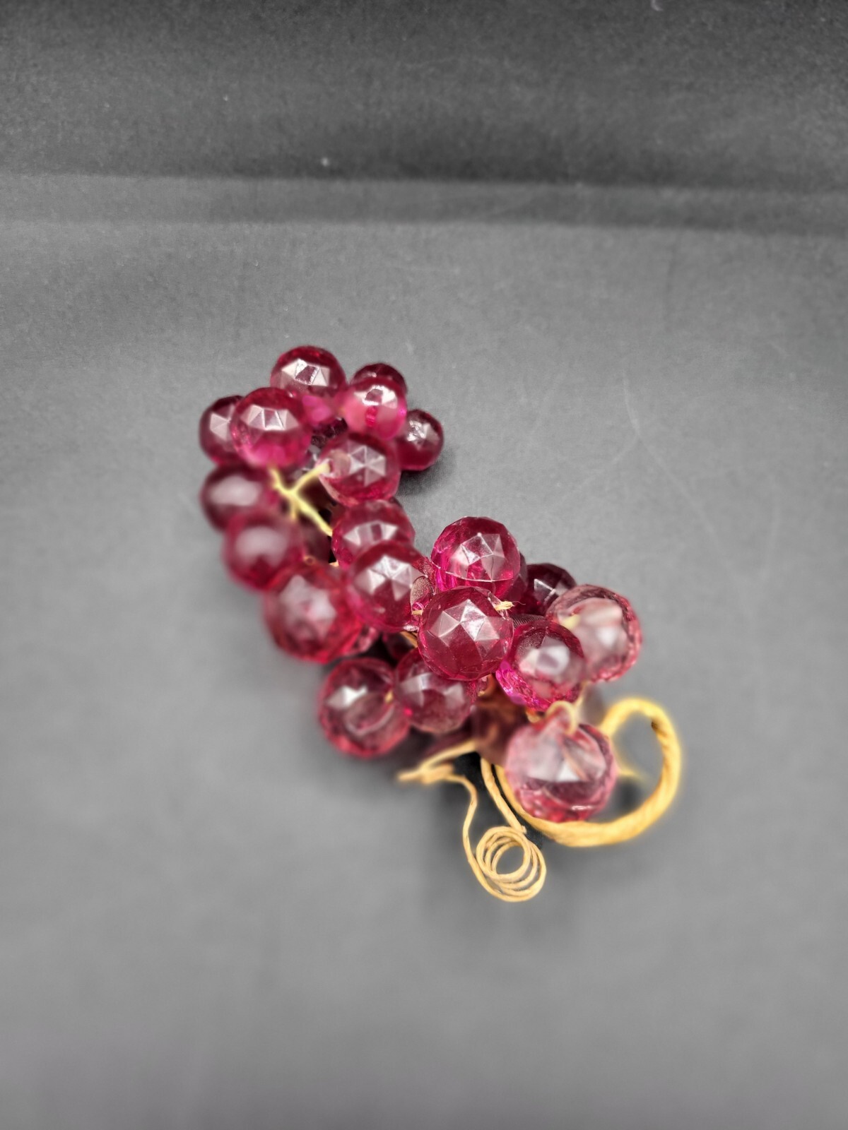 Vintage Acrylic Bunch of Purple Grapes 7″