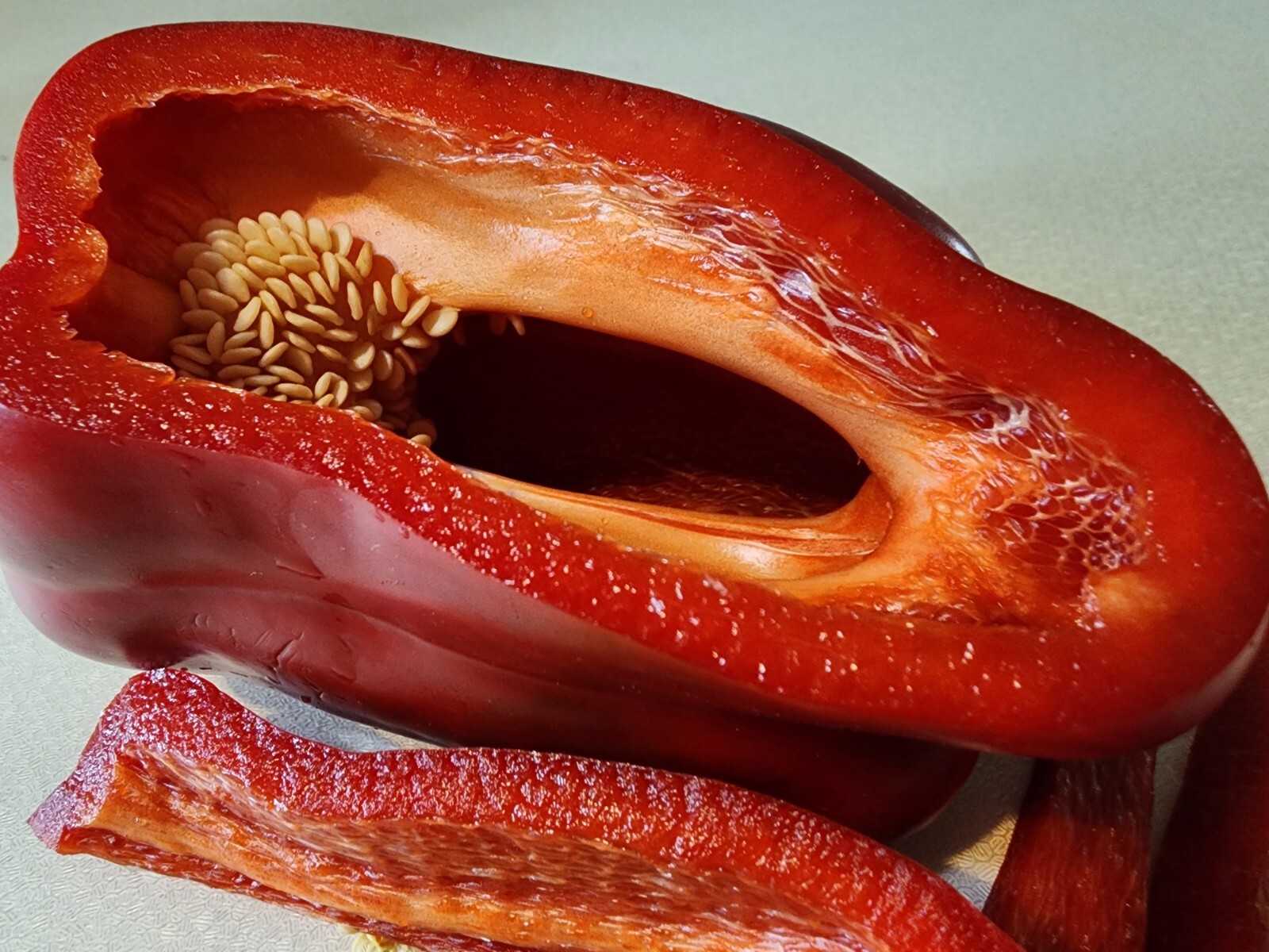 Sweet Red Bell Pepper, NON-GMO, Heirloom, 100 Seeds