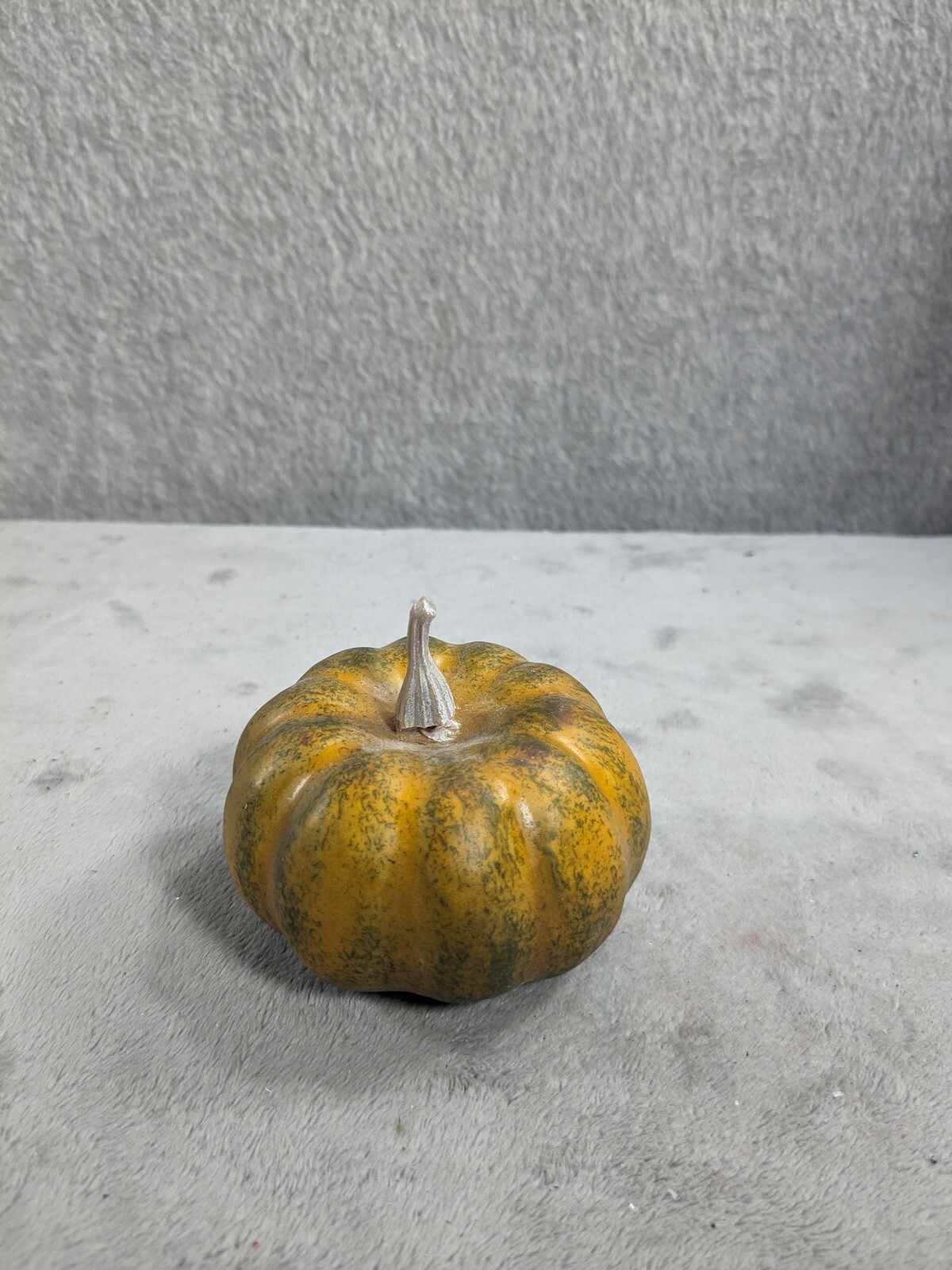 Lot Of 12 Little Foam Pumpkin Miniature Mini Tiny Fall Thanksgiving Props
