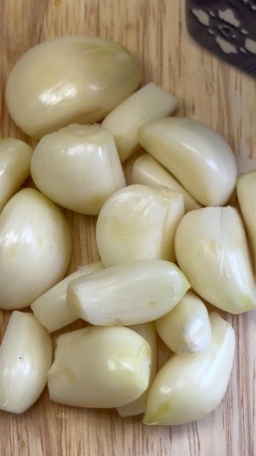 USDA Organic Romanian Red Garlic Bulbs | Spicy Gourmet Garlic | California Grown