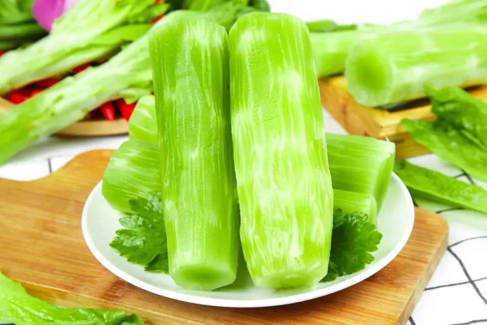 🌱New! Summer 38 Pointed Leaf Celtuce/Wosun/Stem Lettuce 50+ Seeds
